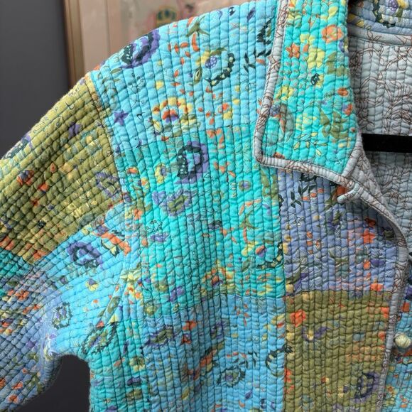 Reversible Floral Patchwork Coat-- Soft Blue & Green Quilted Cotton size L/XL - Picture 3 of 10